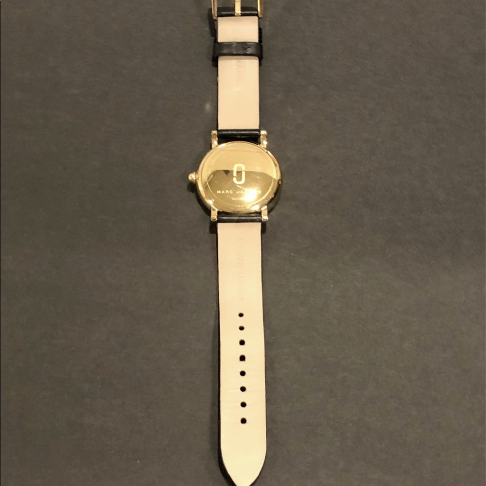 Marc Jacobs Watch - Picture 3 of 6